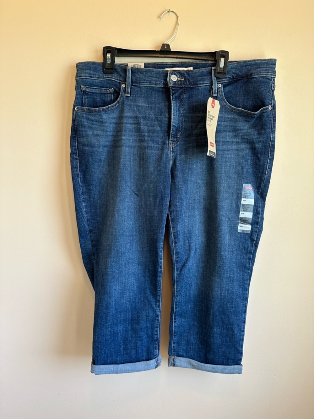 NWT Women’s Levi’s 311‎ Shaping Skinny Capris 18W Mid Rise Hypersoft Med Wash